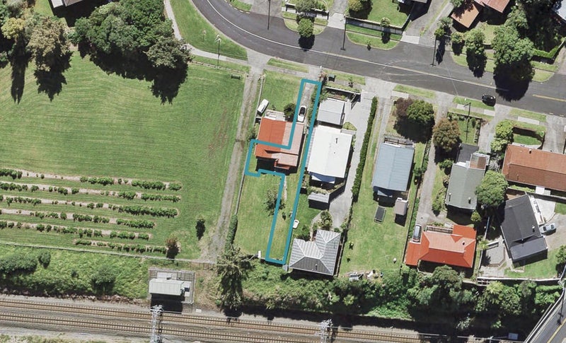 4/61 Clayburn Road, Glen Eden, Auckland - Carousel 1