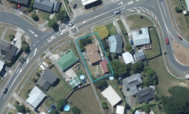 106 Omapere Street, Whitby, Porirua - Carousel 1