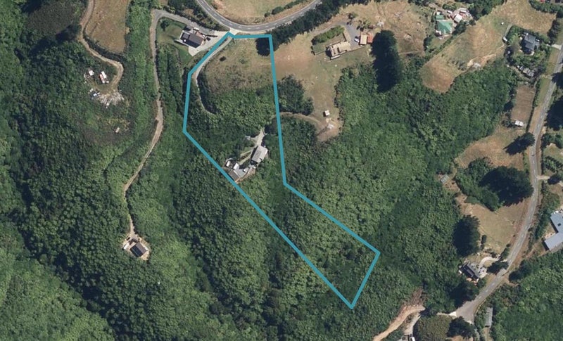 101 Sweetacres Drive, Belmont, Lower Hutt - Carousel 1