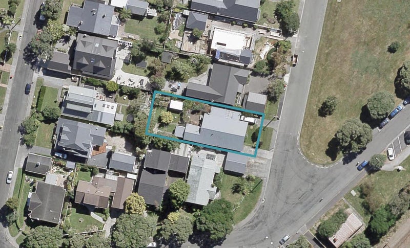 2 Miro Street, Woburn, Lower Hutt - Carousel 1