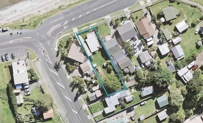 2 Kawakawa Bay Coast Rd, Clevedon, Kawakawa Bay - Carousel 1