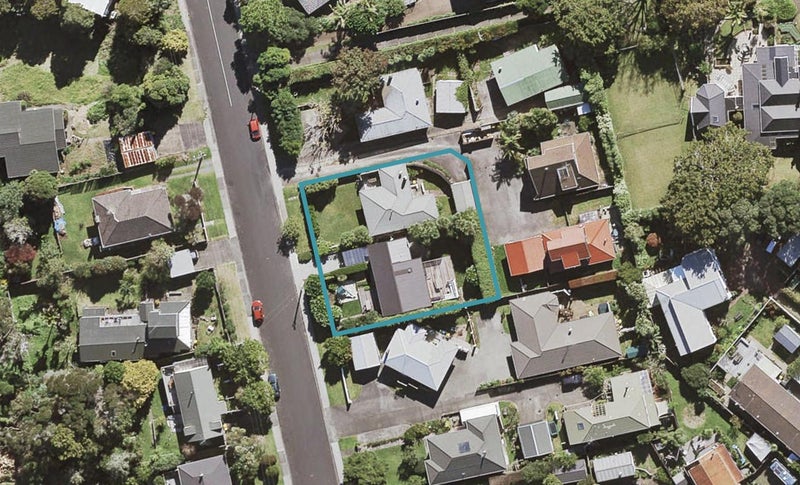 2/49 Roseberry Avenue, Birkenhead, Auckland - Carousel 1