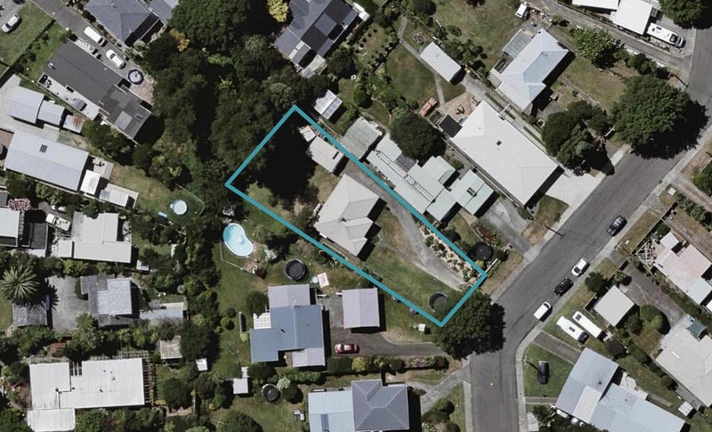 121 Alexander Road, Raumati Beach, Paraparaumu - Carousel 1