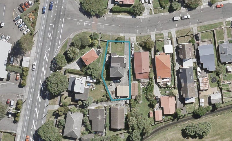 4 Elizabeth Street, Moera, Lower Hutt - Carousel 1