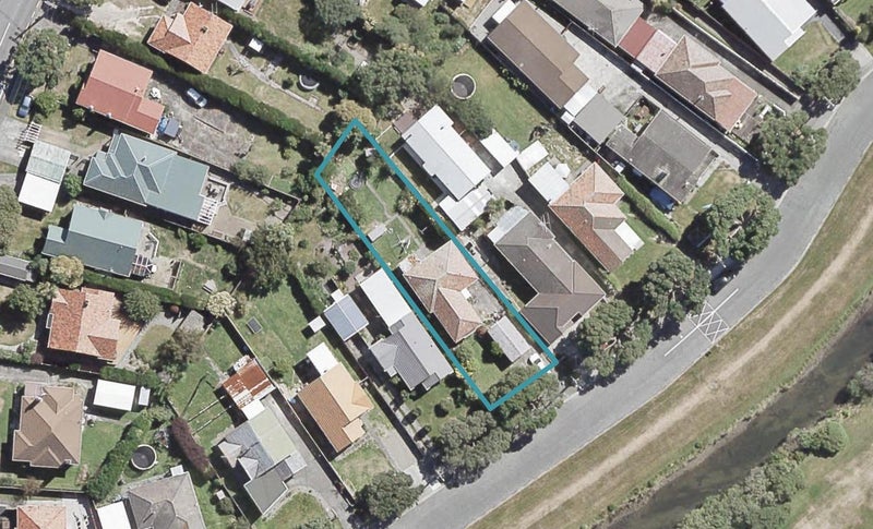 9 Riverside Drive, Waiwhetu, Lower Hutt - Carousel 1