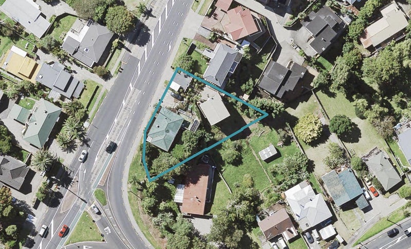 1/681 Beach Road, Rothesay Bay, Auckland - Carousel 1