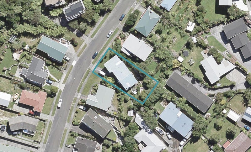 31 Wattle Grove, Maungaraki, Lower Hutt - Carousel 1