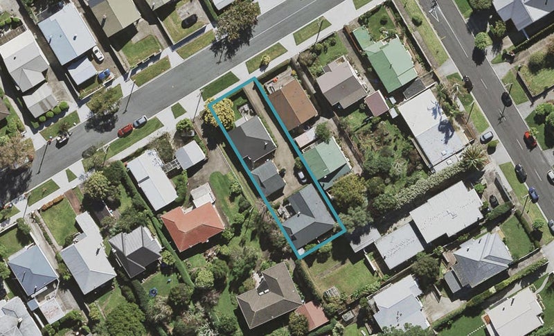 2/23 Amaru Road, Onehunga, Auckland - Carousel 1