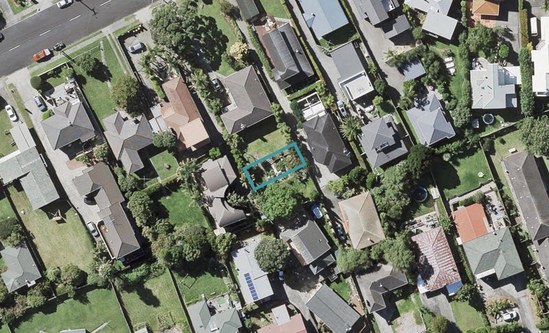 8/33 Williamson Avenue, Belmont, Auckland - Carousel 1