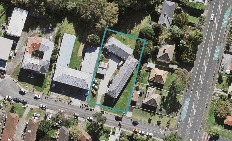 2/1 Begbie Place, Sandringham, Auckland - Carousel 1