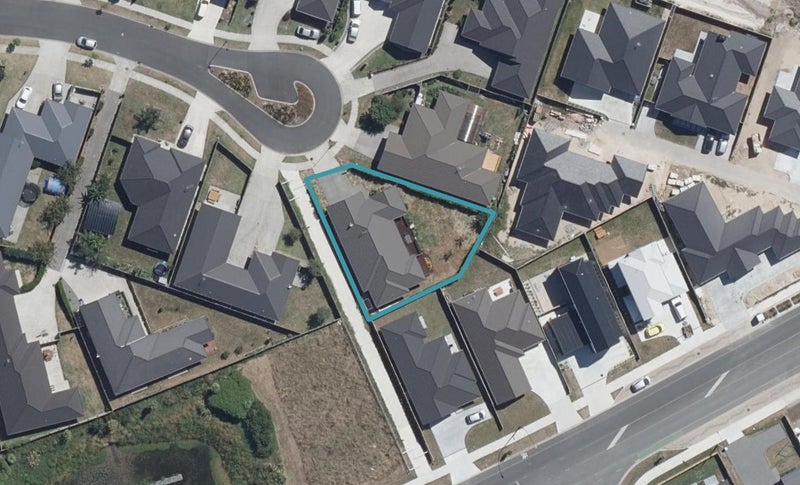 18 Raupo Place, Rototuna North, Hamilton - Carousel 1