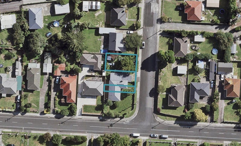 4/2 Ellen Street, Manurewa East, Auckland - Carousel 1