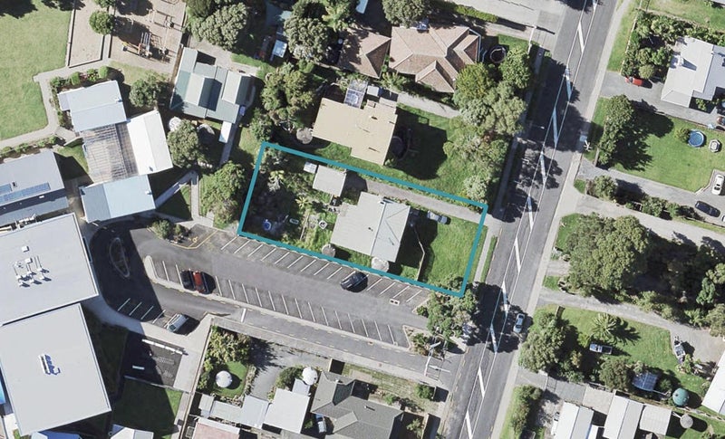 20 Bell Road, Beachlands, Auckland - Carousel 1