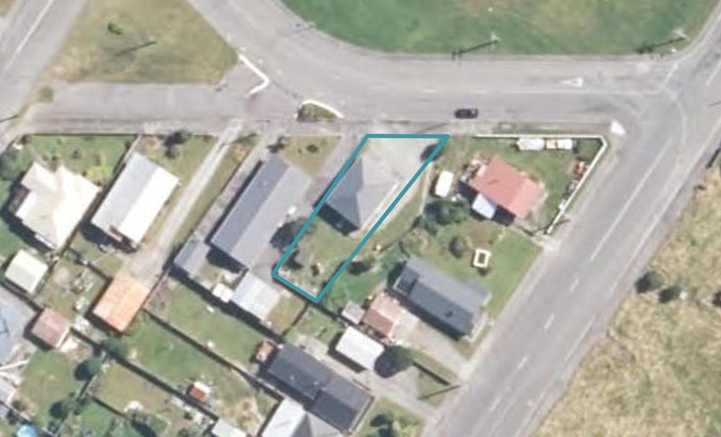 8 Swift Street, Blaketown, Greymouth - Carousel 1