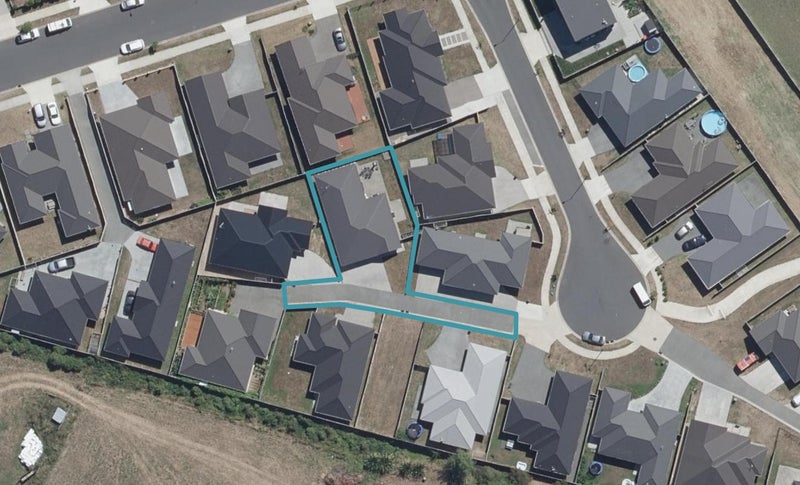 8 Oolong Court, Huntington, Hamilton - Carousel 1