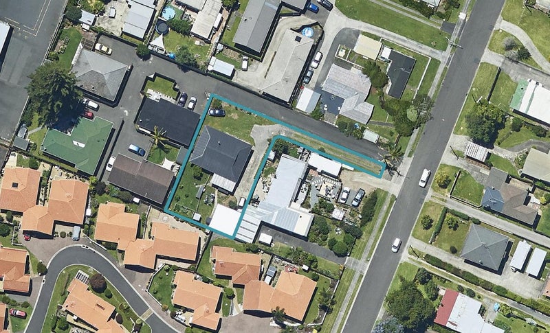 27 Greerton Road, Gate Pa, Tauranga - Carousel 1