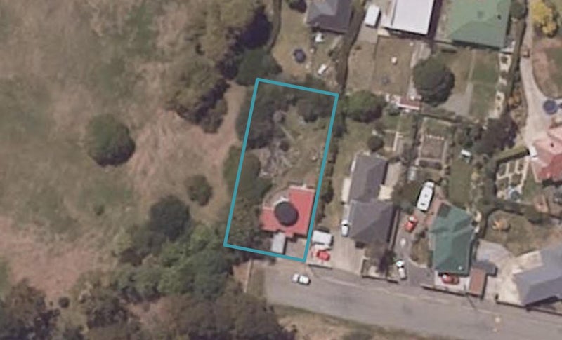 27 Selwyn Street, South Hill, Oamaru - Carousel 1