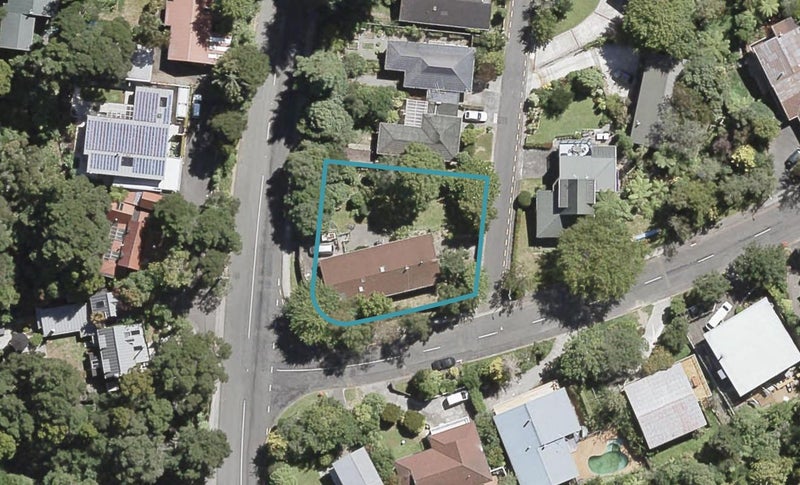 1 Chichester Drive, Pinehaven, Upper Hutt - Carousel 1