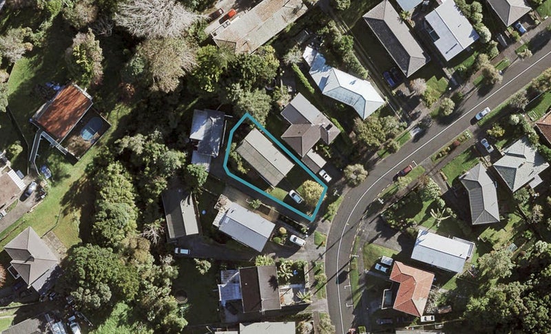 25 Laburnum Road, New Windsor, Auckland - Carousel 1