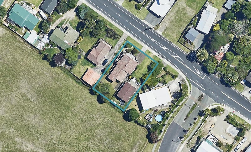 1294 Papamoa Beach Road, Papamoa Beach, Papamoa - Carousel 1