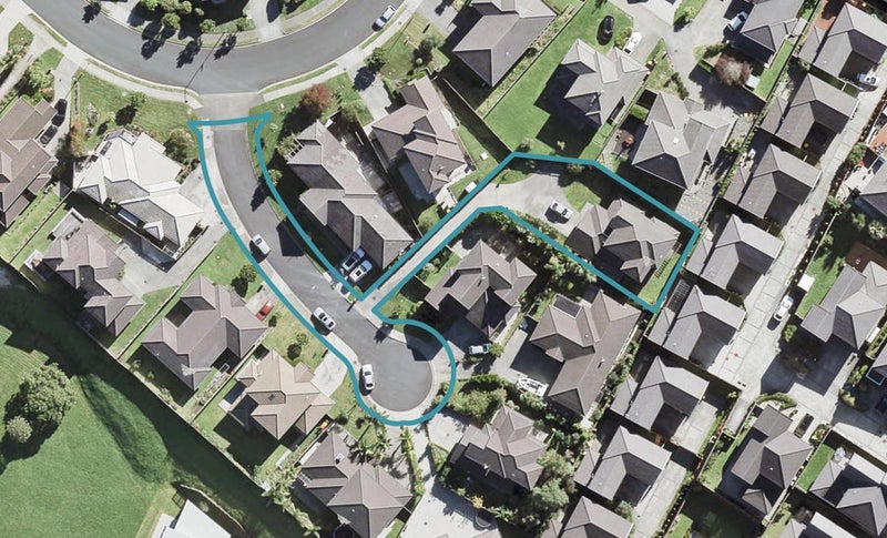 4 Spring Valley Place, Oteha, Auckland - Carousel 1