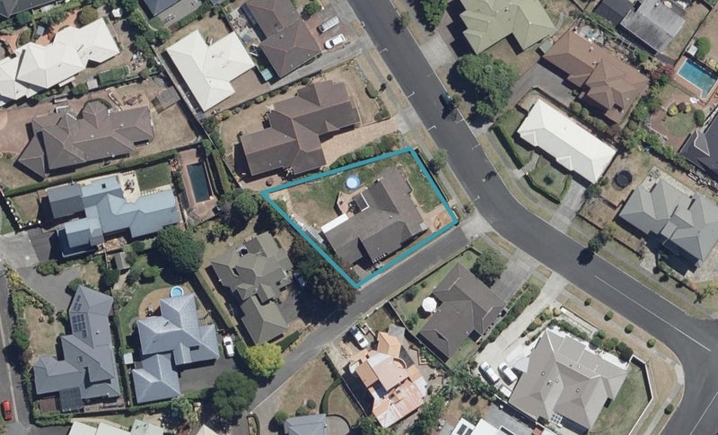 15 Dallinger Street, St Andrews, Hamilton - Carousel 1