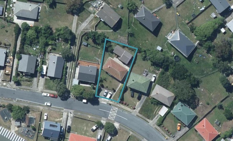 17 Kalingo Street, Waitangirua, Porirua - Carousel 1
