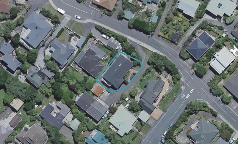 22 Lucknow Terrace, Khandallah, Wellington - Carousel 1