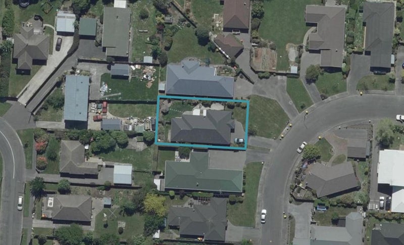 44 Regency Crescent, Redwood, Christchurch - Carousel 1