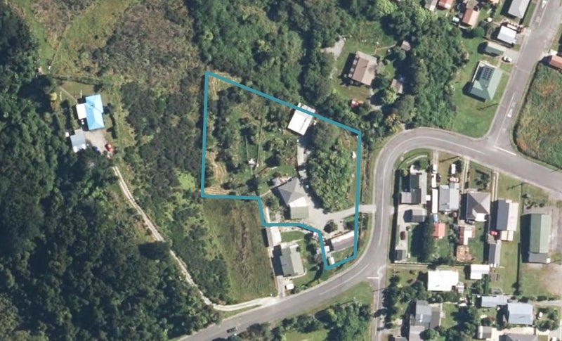 15 Cromarty Street, Dunollie, Runanga - Carousel 1