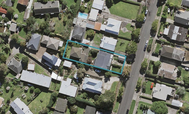 2/16 Athens Road, Onehunga, Auckland - Carousel 1