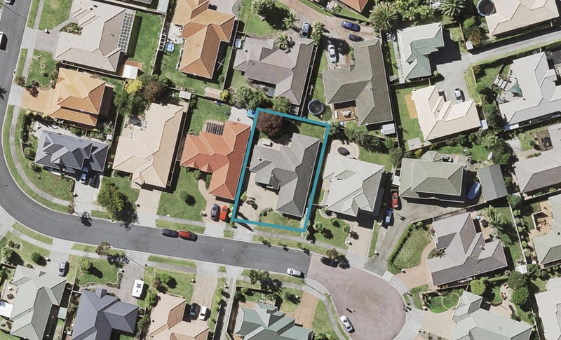 14 Trovare Place, Golflands, Auckland - Carousel 1