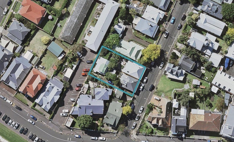 2/5 Anne Street, Devonport, Auckland - Carousel 1