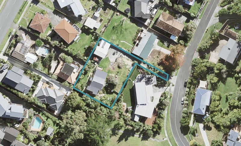 36 Hebron Road, Waiake, Auckland - Carousel 1