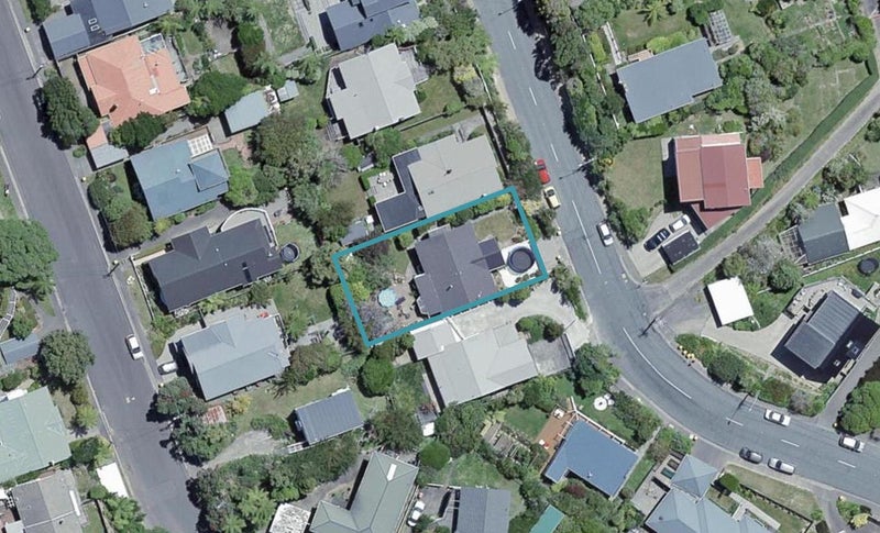 102 Campbell Street, Karori, Wellington - Carousel 1