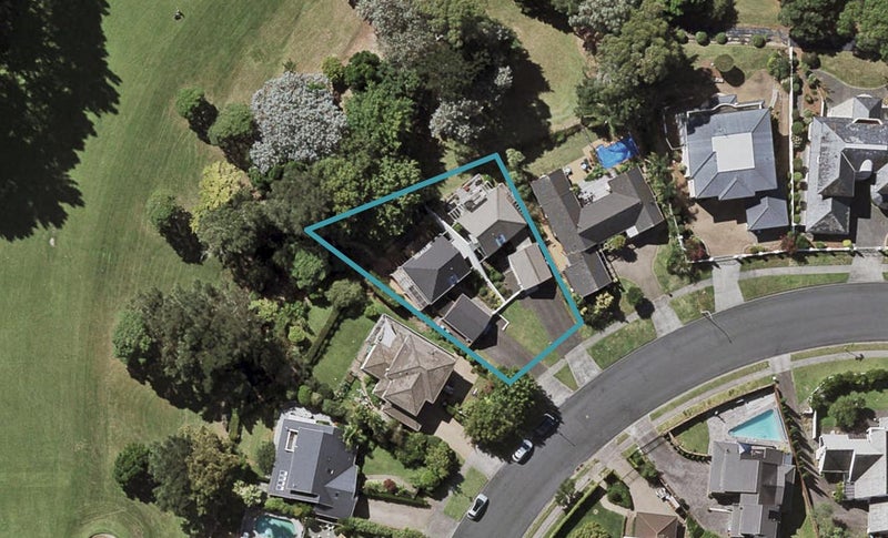 15 Coldham Crescent, Saint Johns, Auckland - Carousel 1