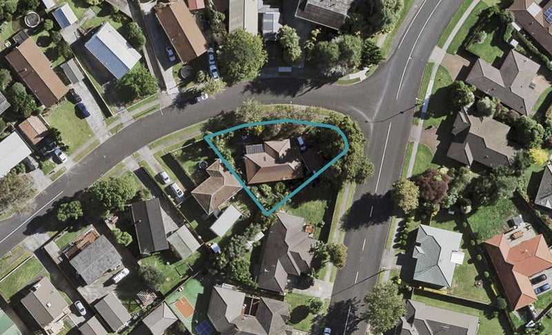 2 Bluewater Place, Wattle Downs, Auckland - Carousel 1
