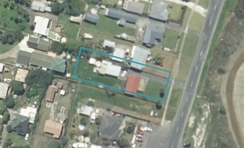 933 East Coast Road, KAIAUA, MIRANDA - Carousel 1