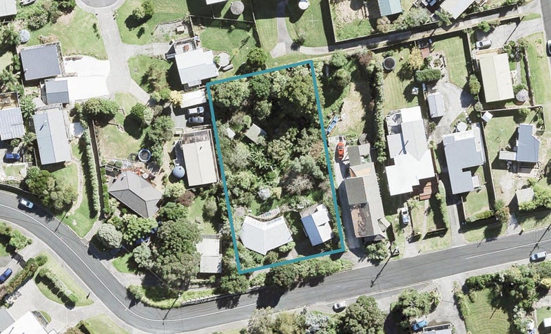 6 Surf Road, Stanmore Bay, Whangaparāoa - Carousel 1
