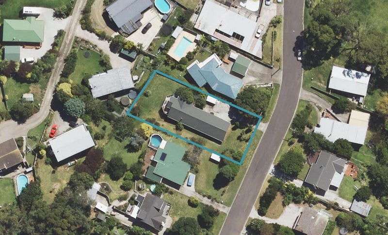 14 Wallis Road, Kaiti, Gisborne - Carousel 1