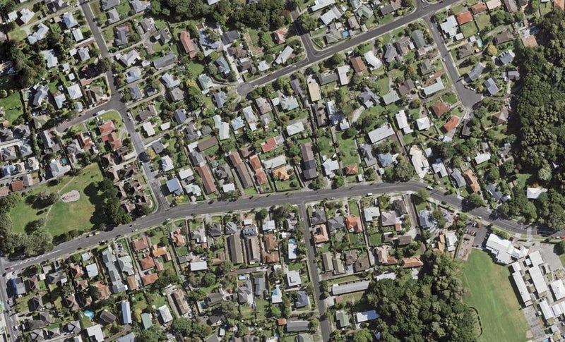1/30 Grande Vue Road, Hillpark, Auckland - Carousel 1