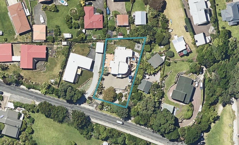 303 Tanners Point Road, Tanners Point, Katikati - Carousel 1