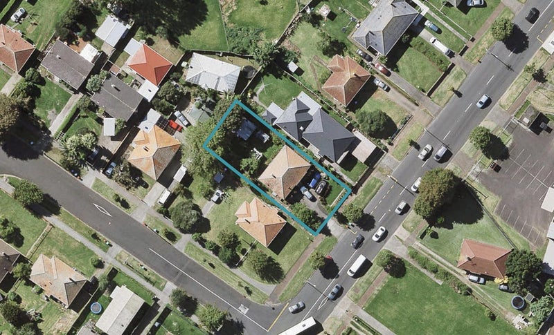 37 Tripoli Road, Panmure, Auckland - Carousel 1