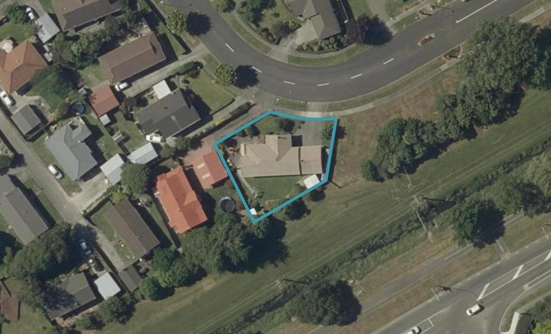 19 Dalfield Place, Highbury, Palmerston North - Carousel 1