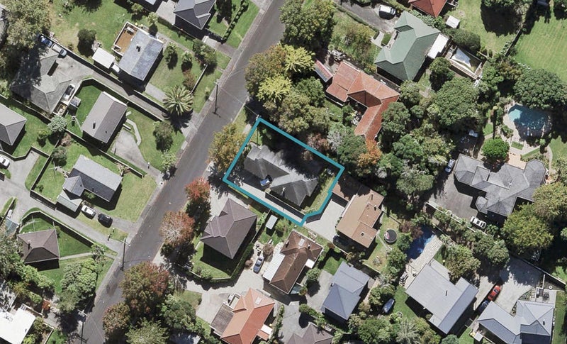 15A Humphrey Kemp Avenue, Henderson, Auckland - Carousel 1