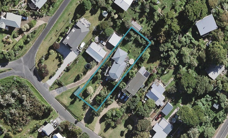 33 Tetley Road, Surfdale, Waiheke Island - Carousel 1