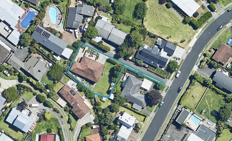 57 Eaton Crescent, Matua, Tauranga - Carousel 1