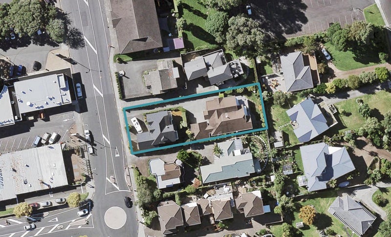 42 Cook Street, Howick, Auckland - Carousel 1
