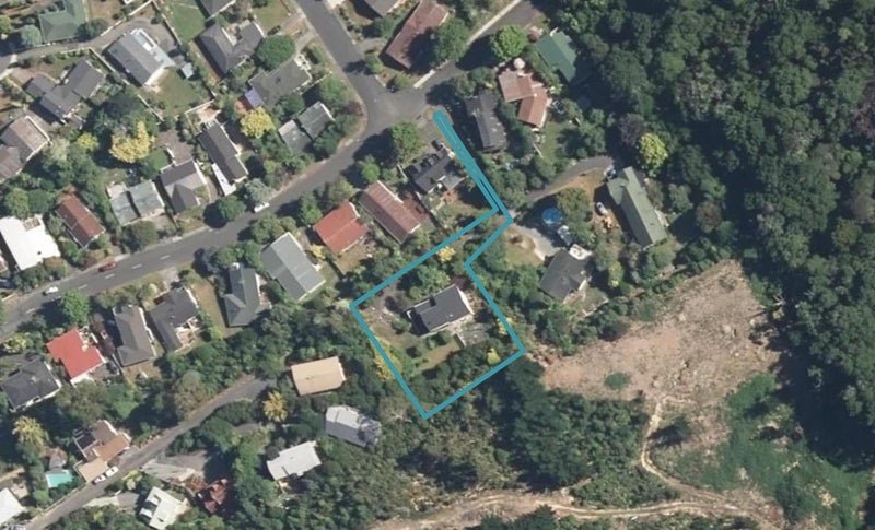 34 Chichester Drive, Pinehaven, Upper Hutt - Carousel 1