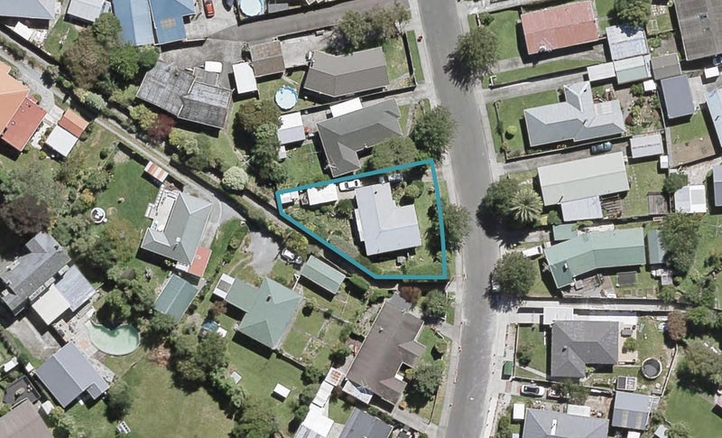 39 Oregon Drive, Maoribank, Upper Hutt - Carousel 1